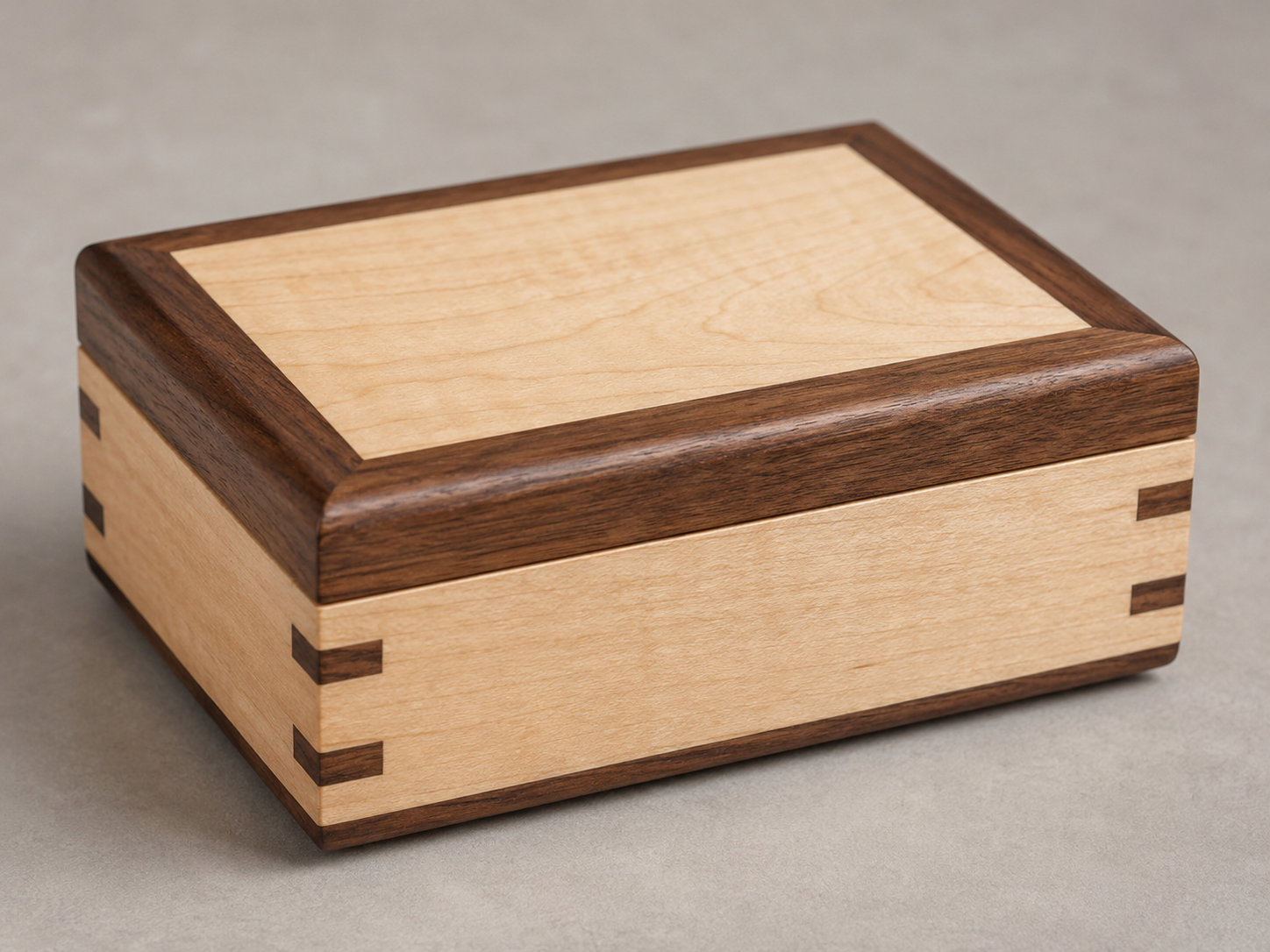 Dovetailed keepsake box